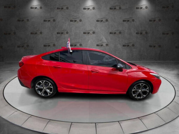 2019-chevrolet-cruze-lt-4dr-sedan (1)